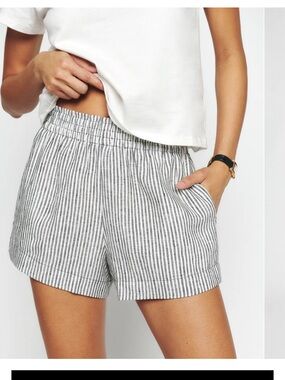 Reformation Mila Linen Shorts - Size Large